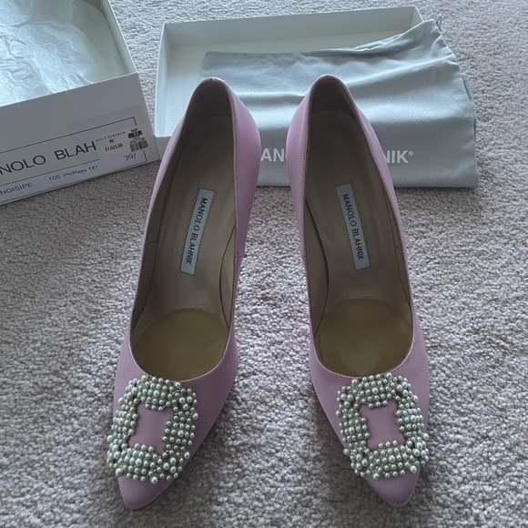 EUC Manolo Blahnik Heels *RARE with pearls* - Picture 1 of 6